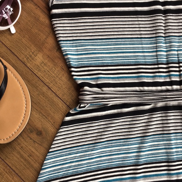 MAX STUDIO DRESS - Picture 3 of 5